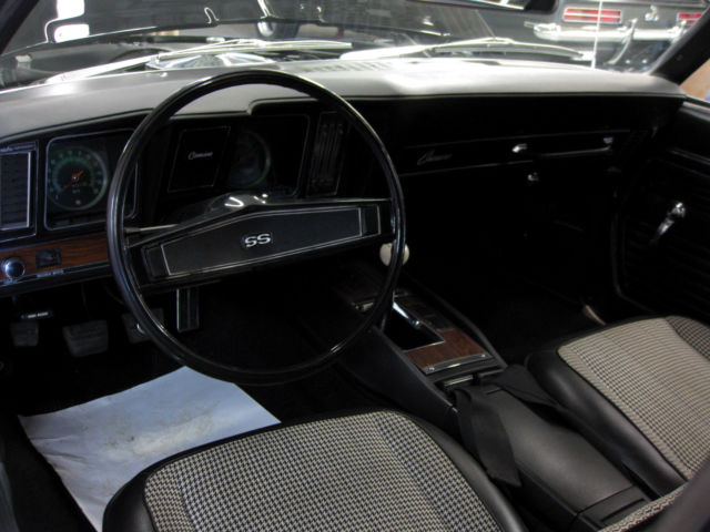 1969 Chevrolet Camaro RallySport SS - photo 13