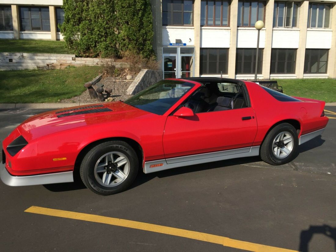 Real Z28, T Tops, 5 SPEED, New GM Hi-Perf Crate 350 Motor, New Paint 1986 Chevrolet Camaro