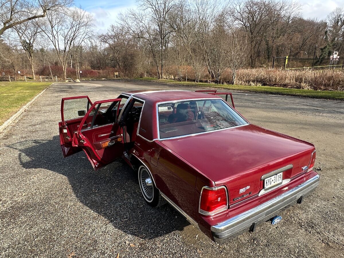 1989 Ford LTD Crown Victoria - photo 4