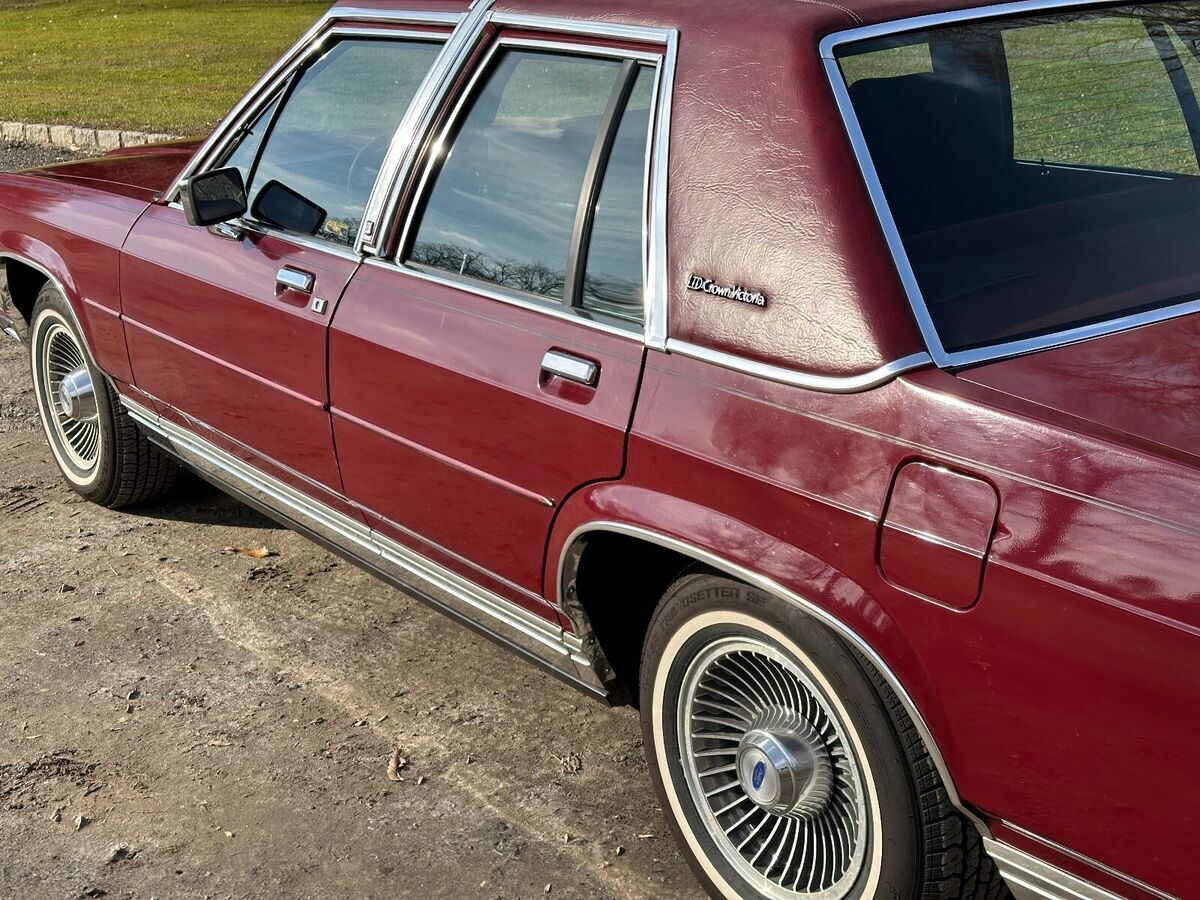 1989 Ford LTD Crown Victoria - photo 6