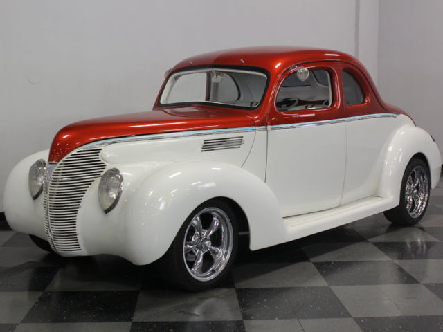 REALLY NICE - ALL STEEL- CUSTOM STREET ROD, CHEVY 350 V8, AUTO, COLD AC, LEATHER 1939 Ford 5 Window Coupe