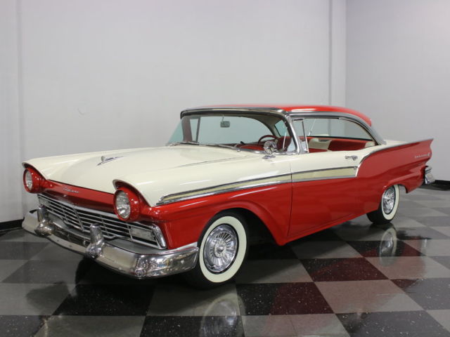 REALLY NICE CLUB VICTORIA READY TO CRUISE W/ 292 V8, AUTO AND COLD A/C! 1957 Ford Fairlane 500