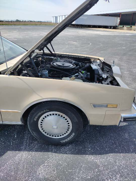 1985 Oldsmobile Toronado BROUGHAM - photo 12