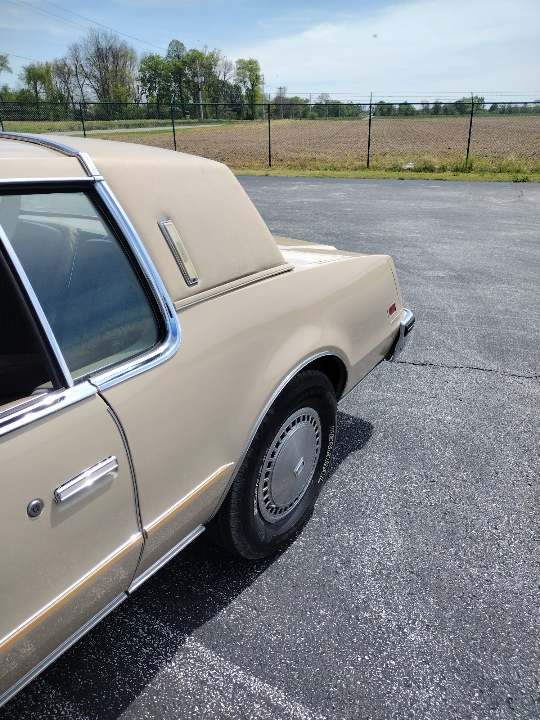 1985 Oldsmobile Toronado BROUGHAM - photo 6