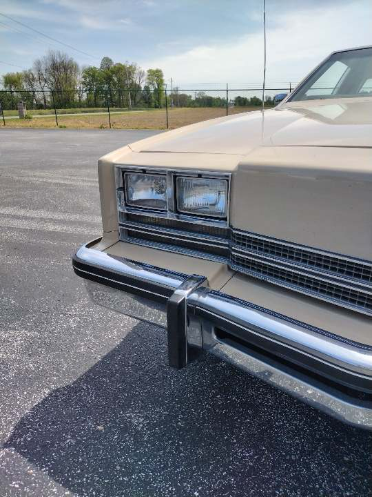 1985 Oldsmobile Toronado BROUGHAM - photo 7
