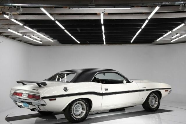 1970 Dodge Challenger R/T - photo 3