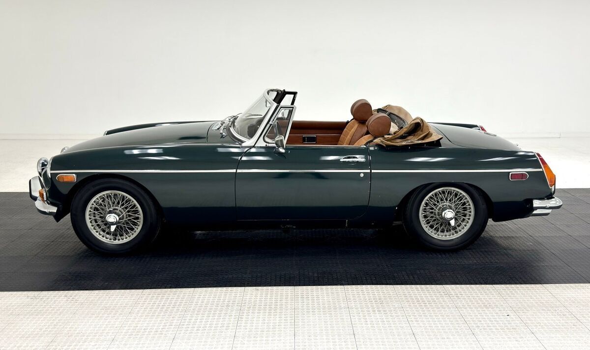 1972 MG MGB Roadster - photo 4