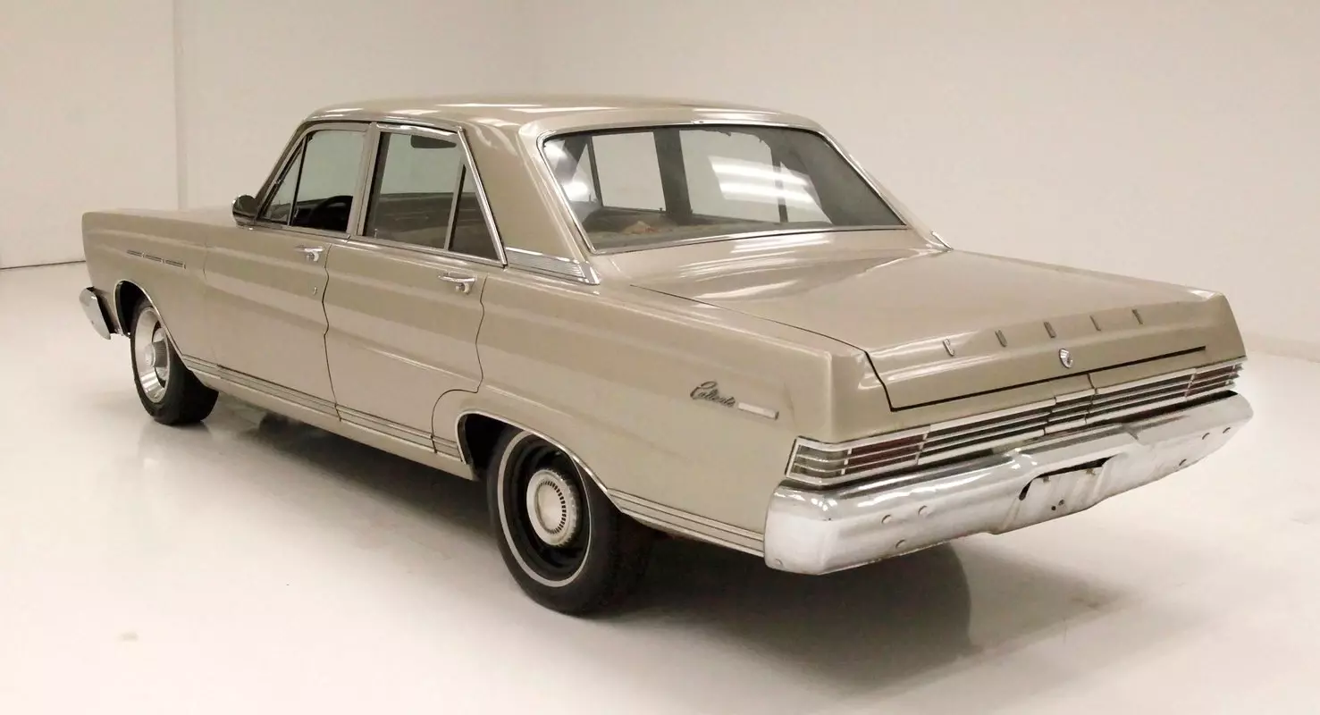 1965 Mercury Comet Caliente Sedan - photo 3