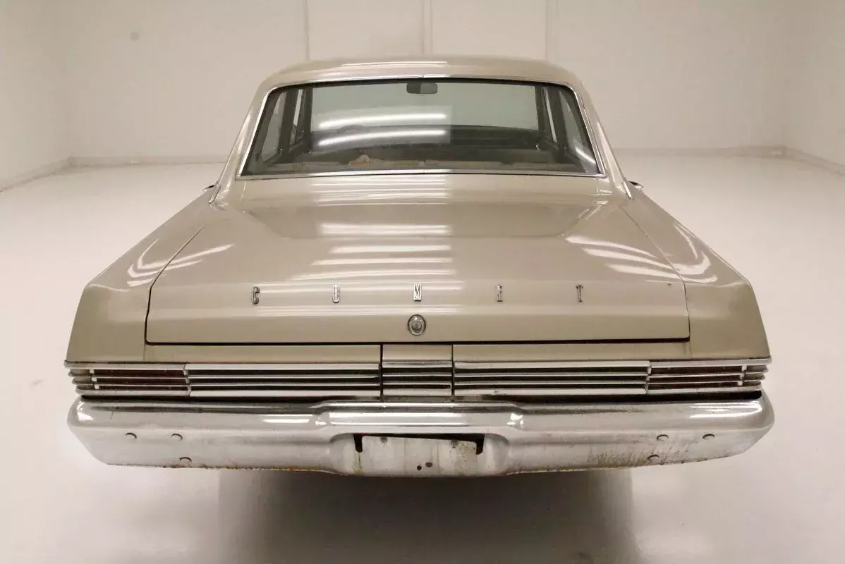 1965 Mercury Comet Caliente Sedan - photo 4