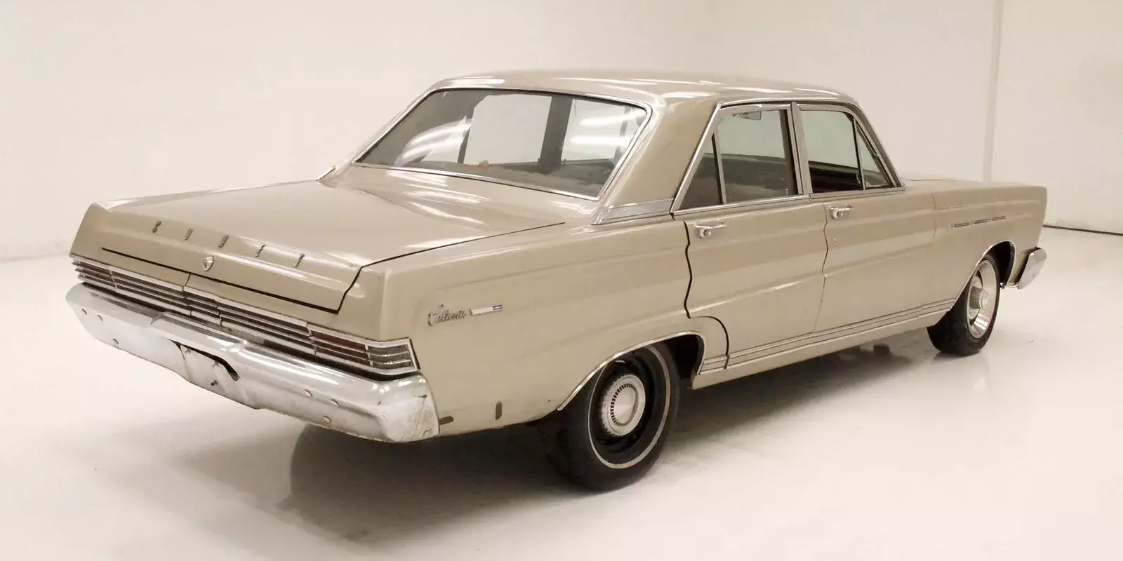 1965 Mercury Comet Caliente Sedan - photo 5