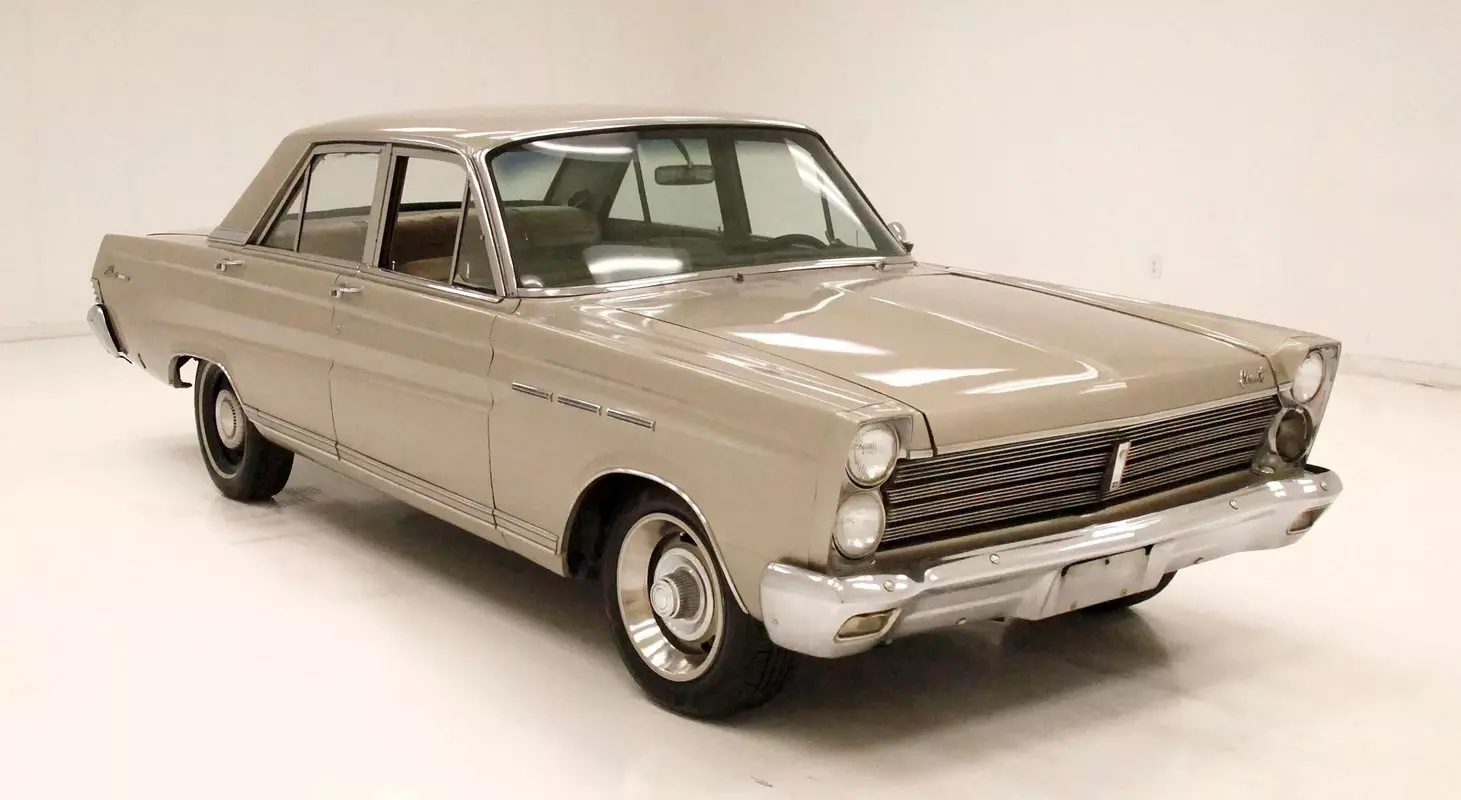 1965 Mercury Comet Caliente Sedan - photo 6