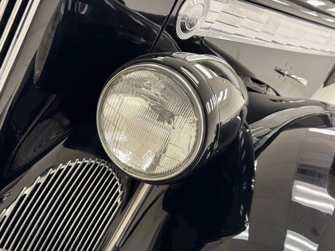 1940 Packard 110 1800 Series 4 Door Touring Sedan - photo 12