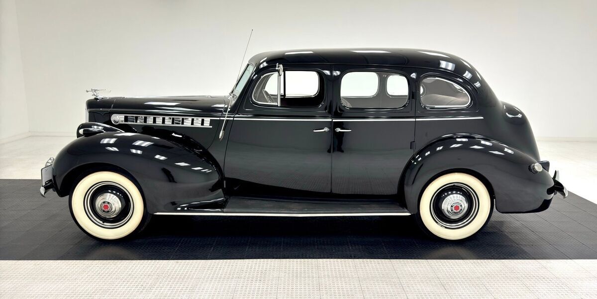 1940 Packard 110 1800 Series 4 Door Touring Sedan - photo 2