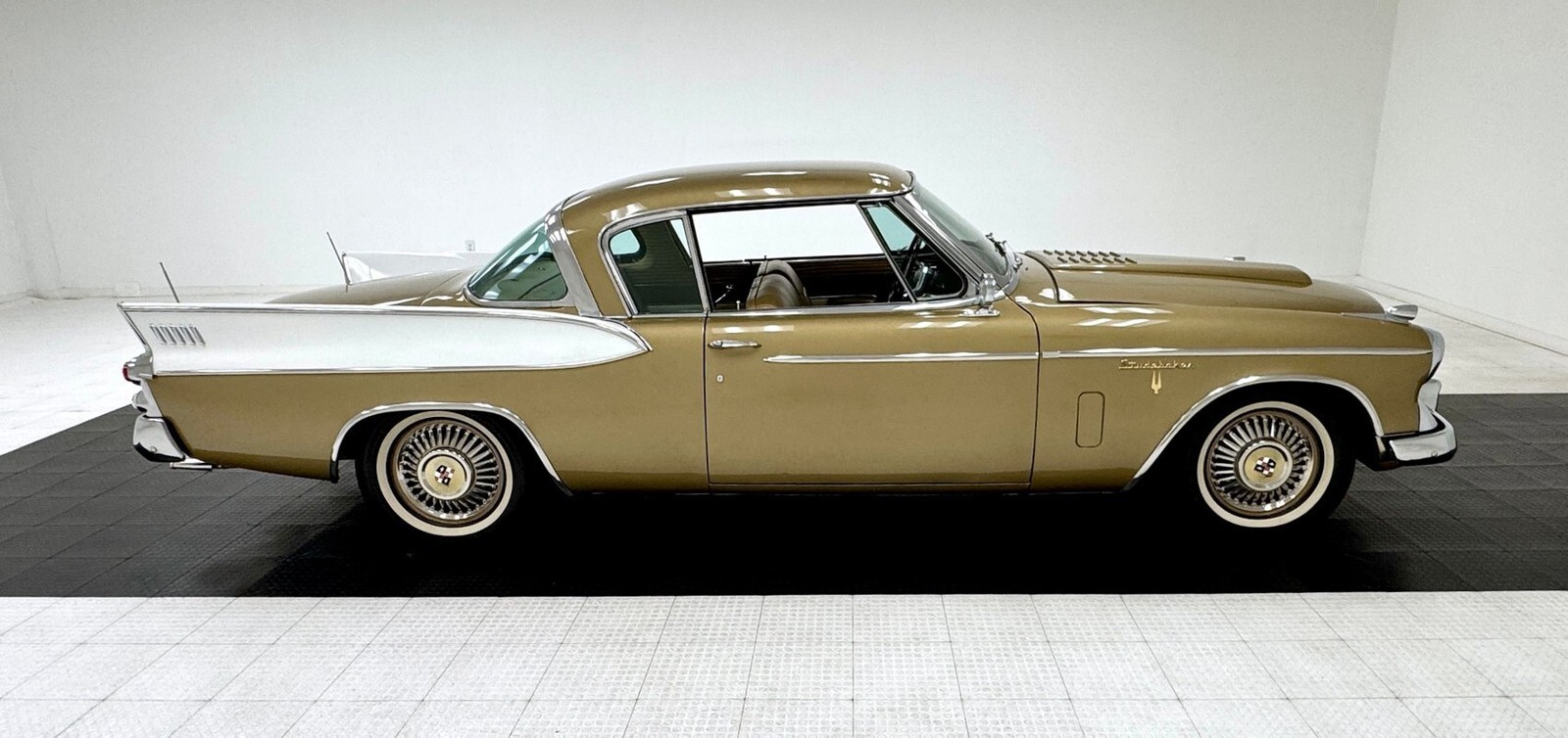 1957 Studebaker Golden Hawk Hardtop - photo 6