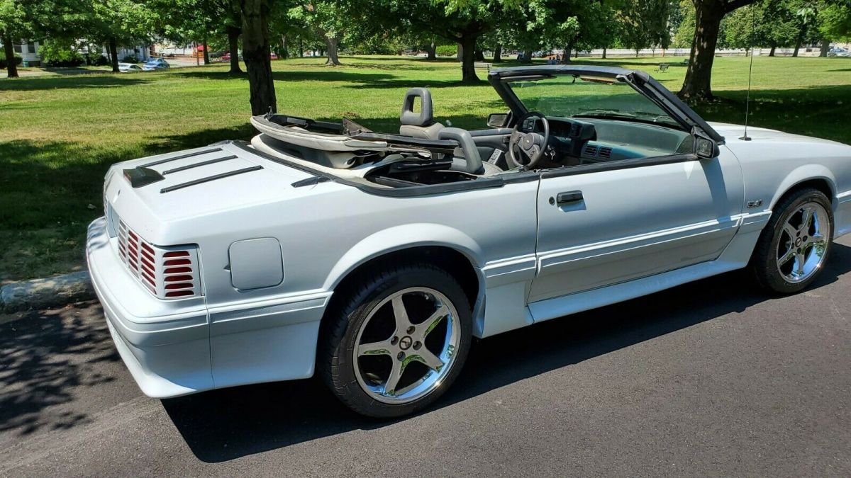 1987 Ford Mustang GT Convertible - photo 3