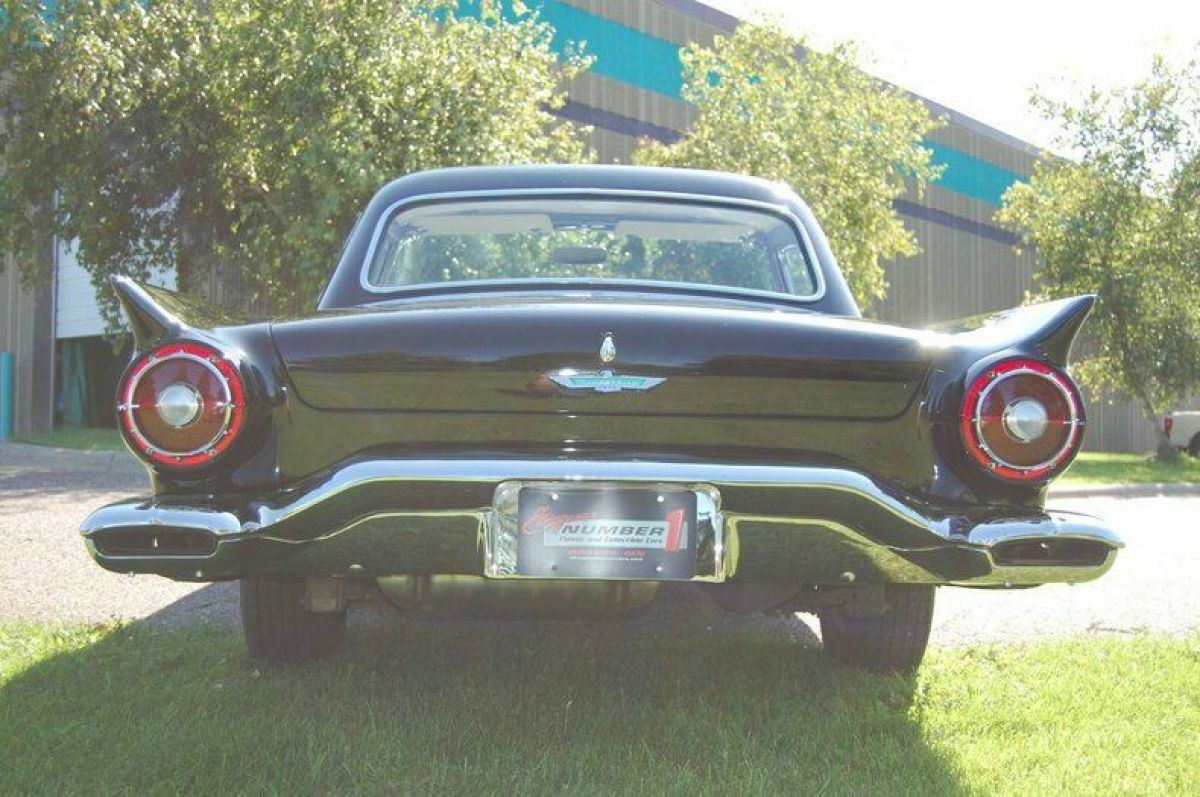 1957 Ford Thunderbird - photo 3