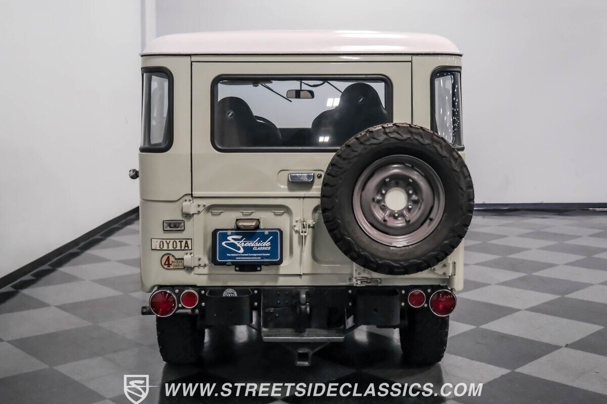 1971 Toyota Land Cruiser FJ40 - photo 11