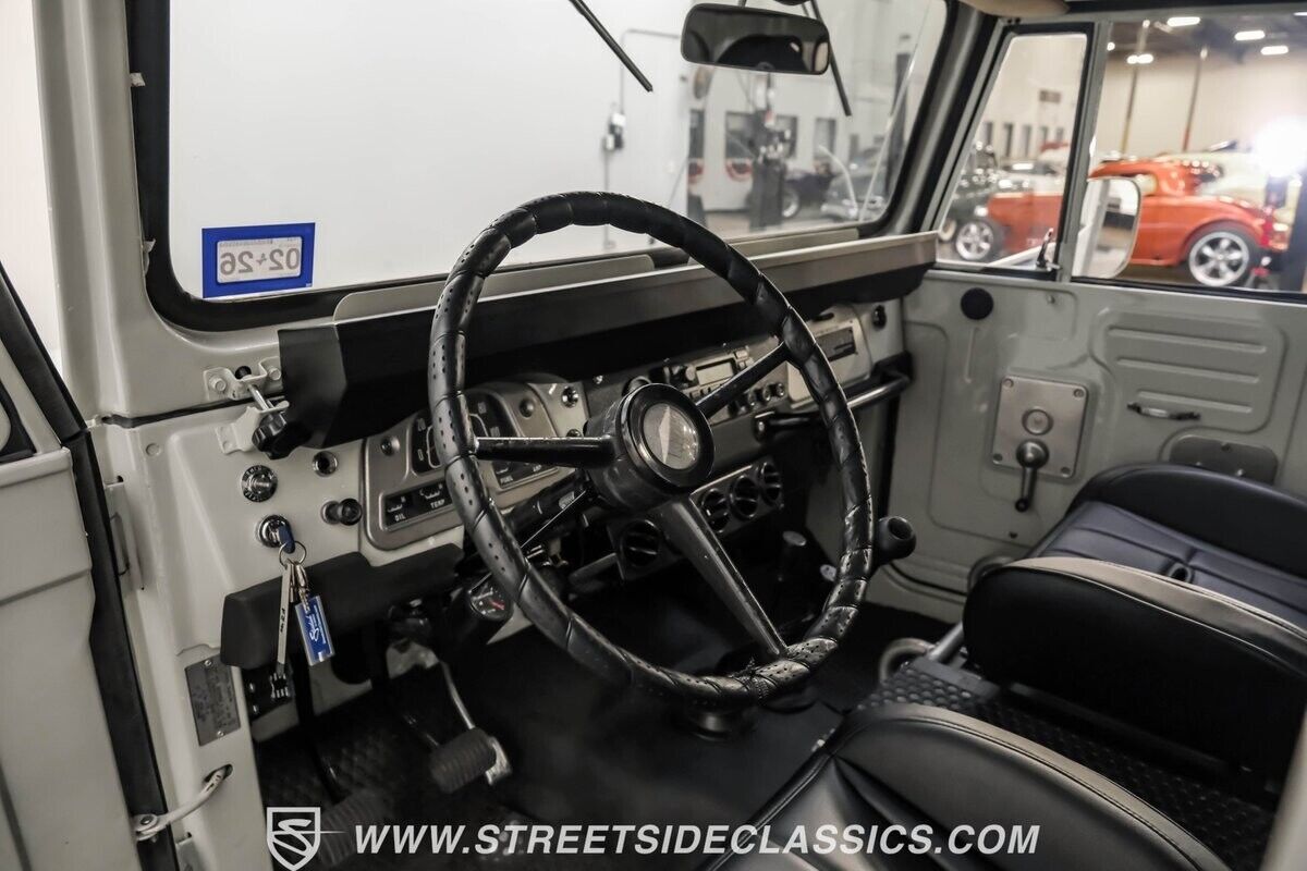 1971 Toyota Land Cruiser FJ40 - photo 5