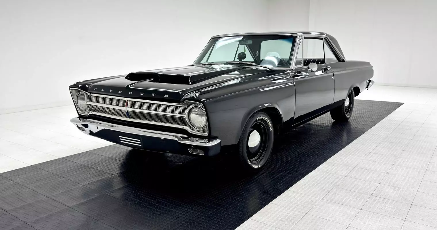 Rebuilt 440ci V8/Rebuilt A727 Auto/Solid Ride/Sinister Looks/Mopar Police Wheels 1965 Plymouth Fury Hardtop