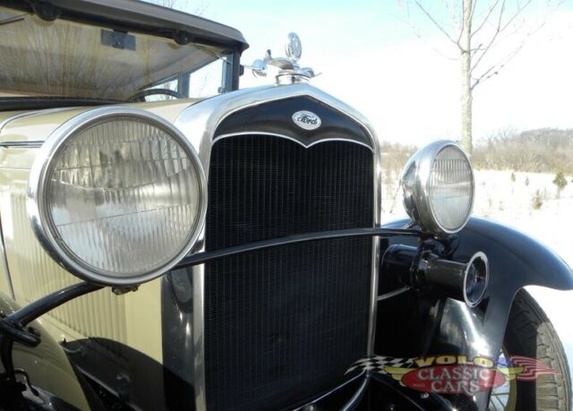 1931 Ford Model A Tudor - photo 10