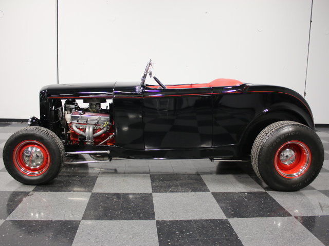 1932 Ford Roadster - photo 2