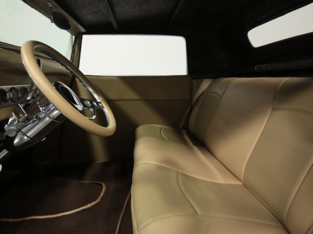 1934 Ford Cabriolet - photo 4