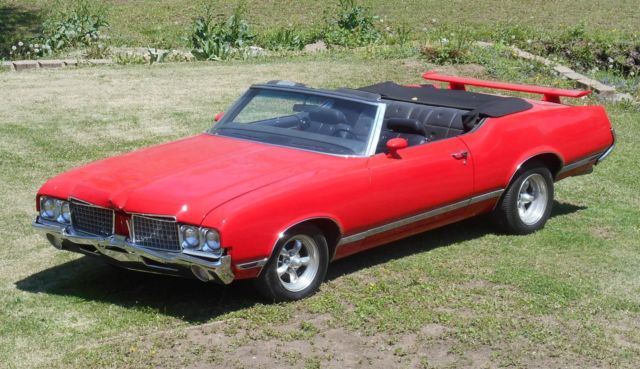 Red 1970 Cutlass convertible with a 1972 frontend (Frontend damage) 1970 Oldsmobile Cutlass Convertible