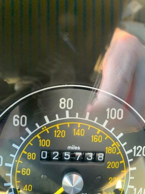 1983 Mercedes-Benz SL-Class Beige - photo 6