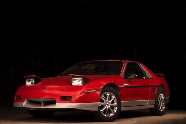 1985 Pontiac Fiero GT Coupe 2-Door - photo 2