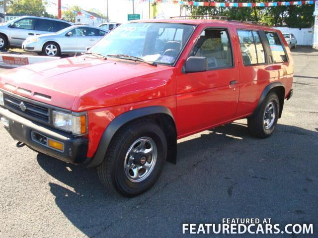 Red 1992 Nissan Pathfinder 1992 Nissan Pathfinder