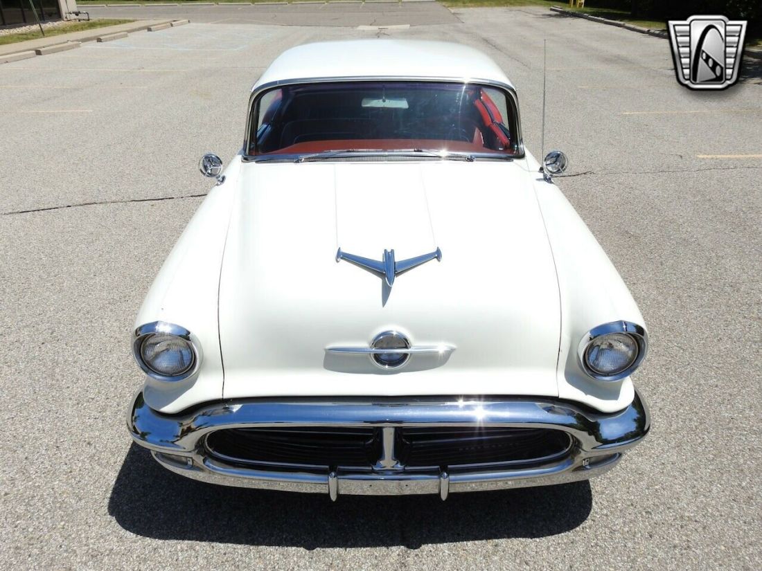 1956 Oldsmobile Ninety-Eight Holiday Coupe - photo 3