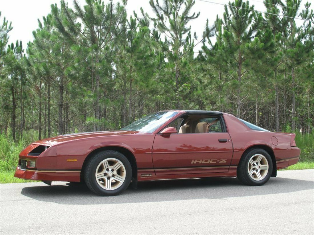 1989 Chevrolet Camaro Iroc Z28 - photo 2