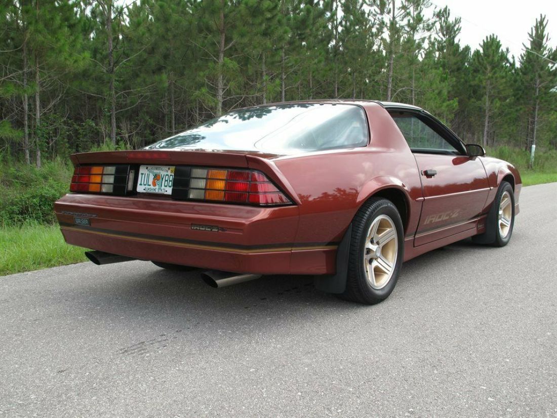 1989 Chevrolet Camaro Iroc Z28 - photo 6