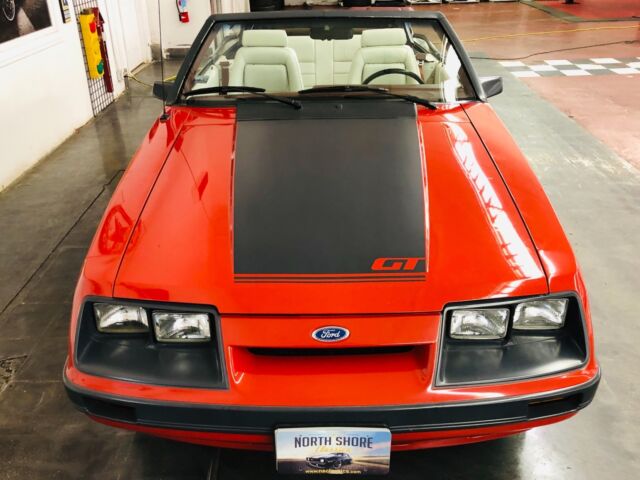 1986 Ford Mustang - GT CONVERTIBLE - LOW MILES - SEE VIDEO - photo 11