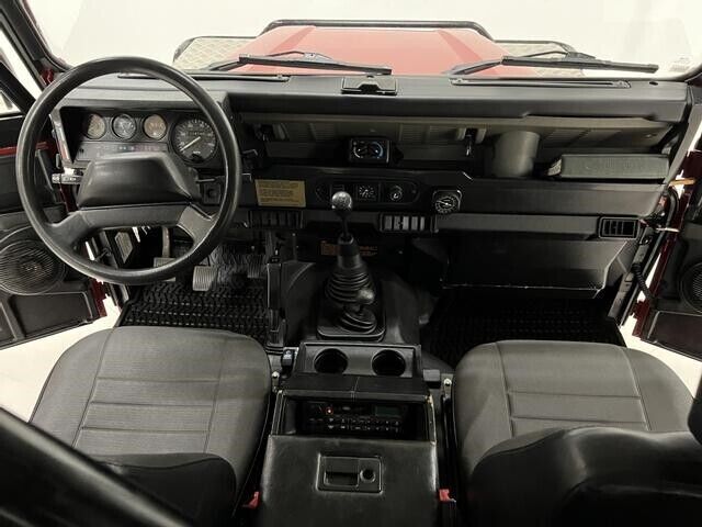 1994 Land Rover Defender Sport Utility 2D - photo 2