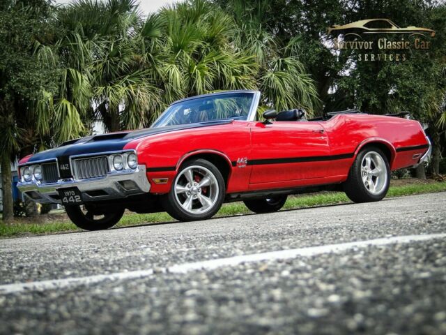 Red Oldsmobile Cutlass with 50487 Miles available now! 1970 Oldsmobile Cutlass 442 Tribute