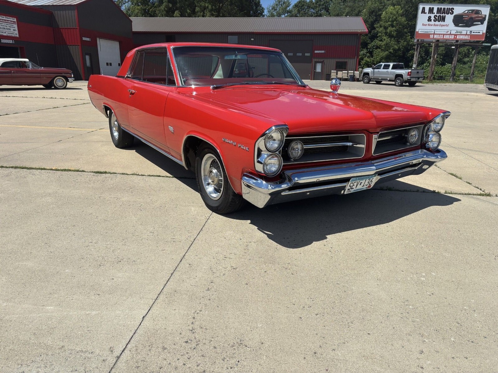 1963 Pontiac Grand Prix - photo 2