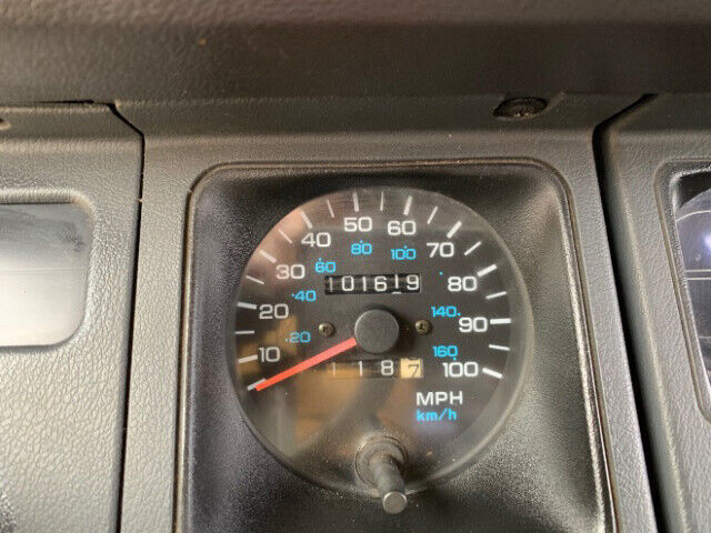 1993 Jeep Wrangler YJ 4WD New Tires Southern 4.0L 5 Speed Manual 101k Miles - photo 10