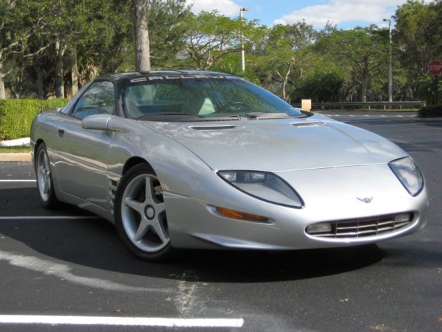 1993 Chevrolet Camaro Z/28 coupe with T-Tops - photo 9