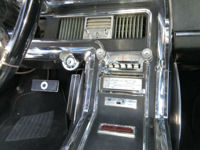 1965 Ford Thunderbird Hardtop - photo 13