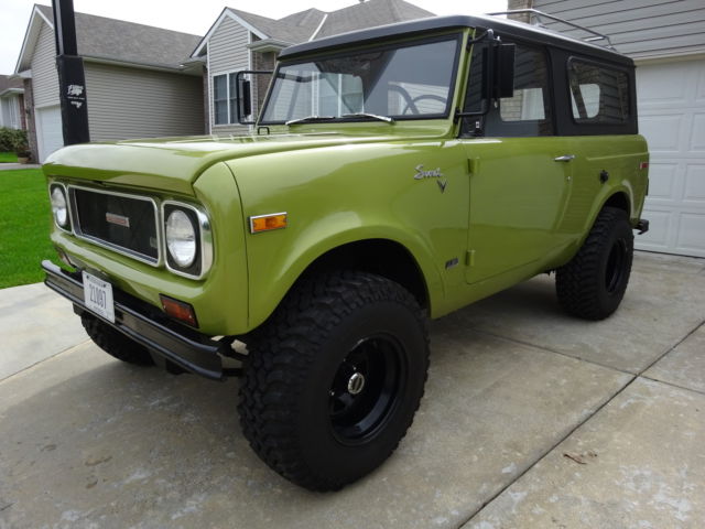 Refurbished Reconditioned Removable Top 1968 International Harvester Scout