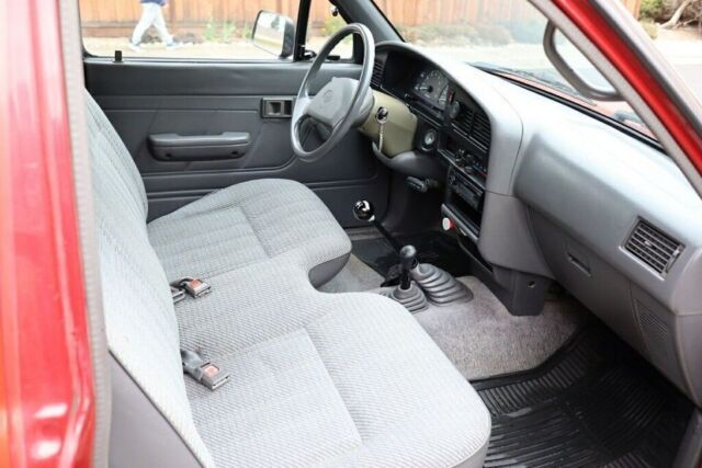 1992 Toyota 1 Ton Pickup - photo 4