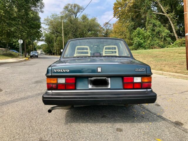 1992 Volvo 240 - photo 2