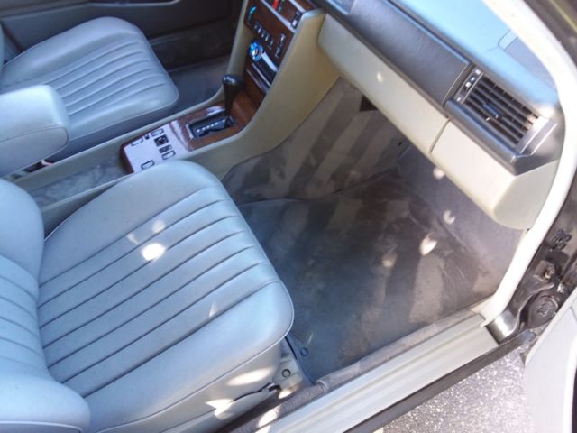 1987 Mercedes-Benz 300-Series W124 300TD - photo 11