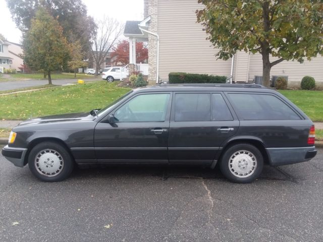 1987 Mercedes-Benz 300-Series W124 300TD - photo 2