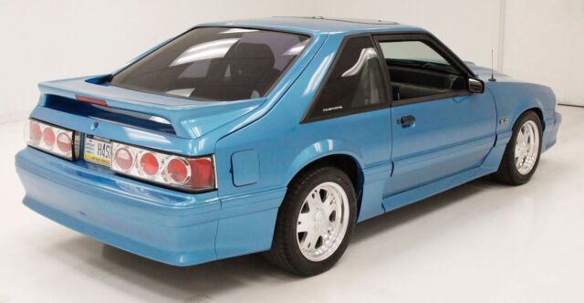 1987 Ford Mustang GT - photo 4