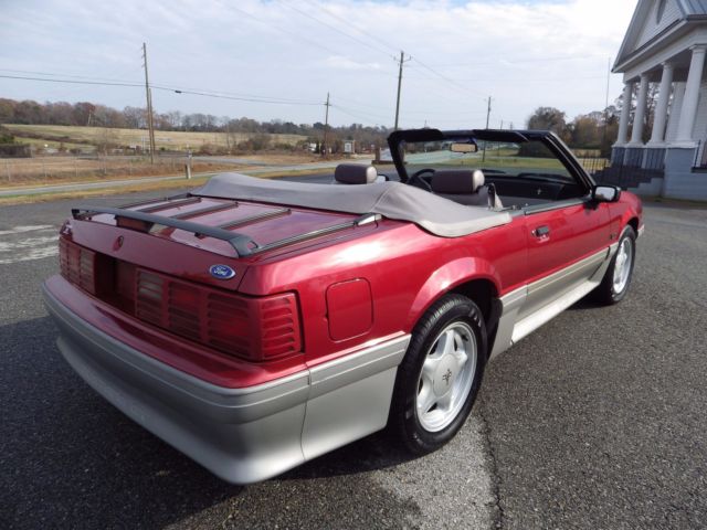 1992 Ford Mustang GT CONVERTIBLE - photo 2