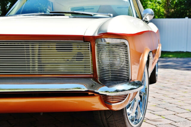 1964 Buick Riviera dual carbs 401 Nailhead, Custom Leather Interior, A/C, - photo 10