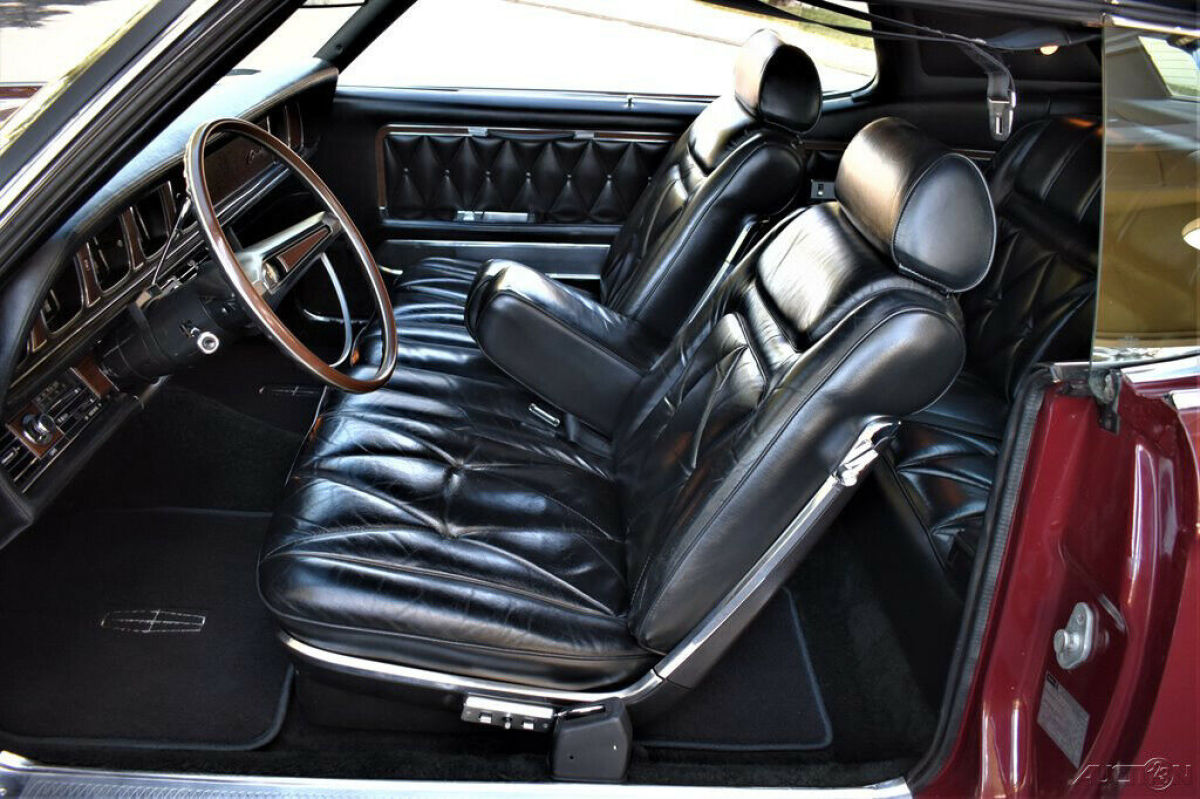 1969 Lincoln Continental 18k Actual Miles Original Condition - photo 10