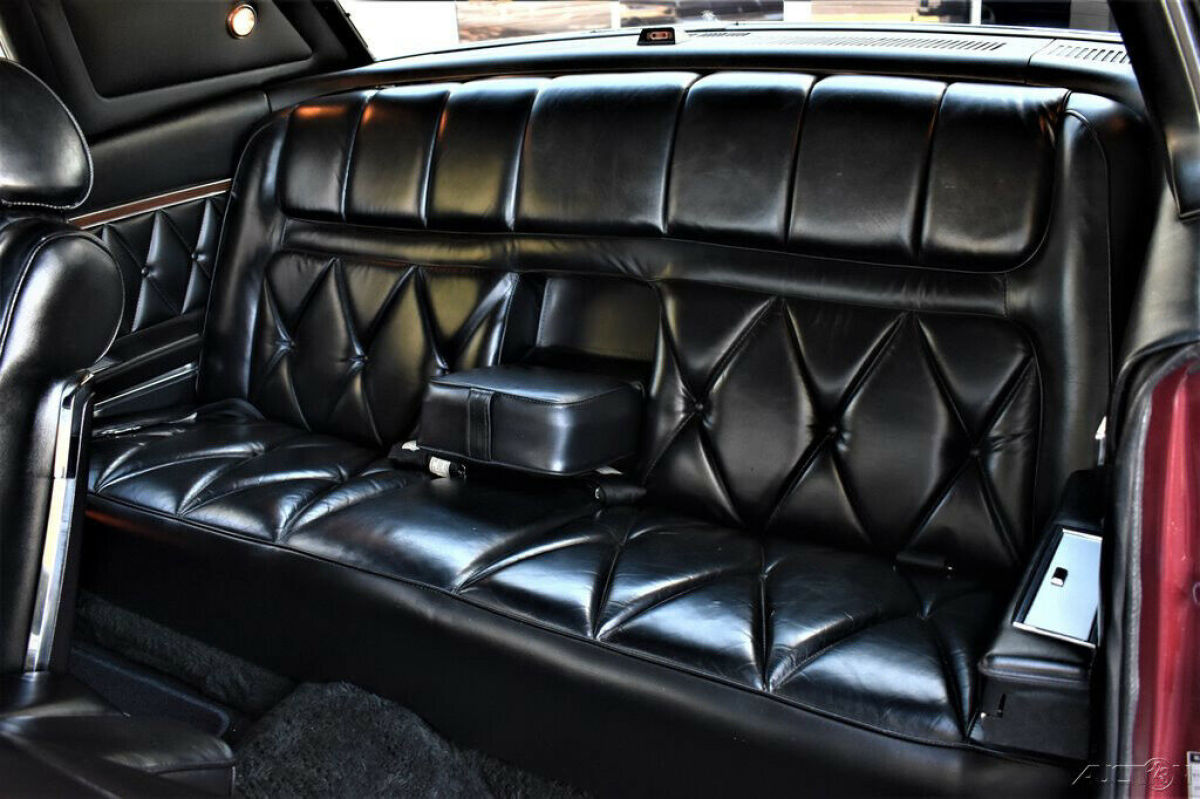 1969 Lincoln Continental 18k Actual Miles Original Condition - photo 11